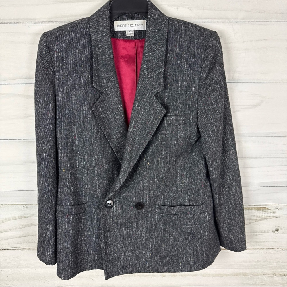 Bert Newman* Sophisticated Gray Blazer with Red Lining